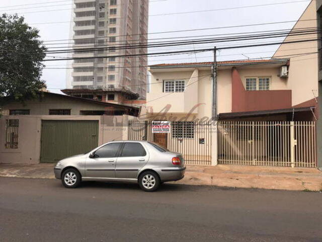 #04808.001 - Sobrado para Locação em Arapongas - PR