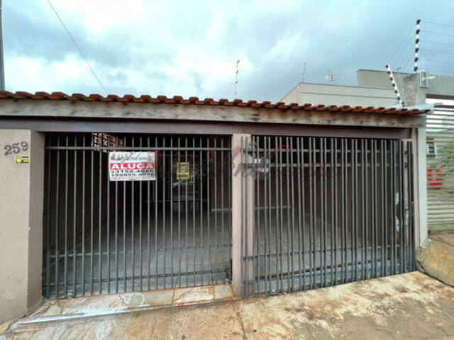 #04026.033 - Casa para Locação em Arapongas - PR