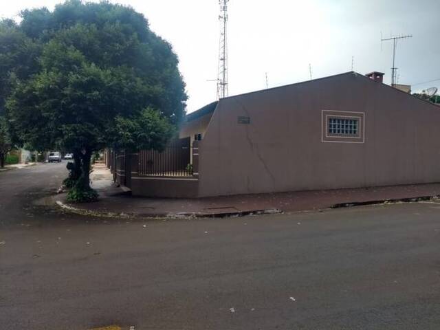 #2095 - Casa para Venda em Arapongas - PR