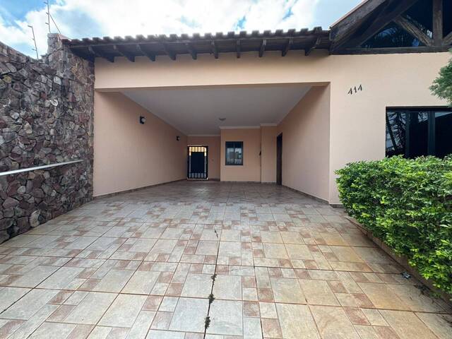 #02357.021 - Casa para Locação em Arapongas - PR