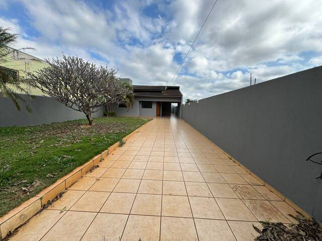 #33021.001. - Casa para Locação em Arapongas - PR