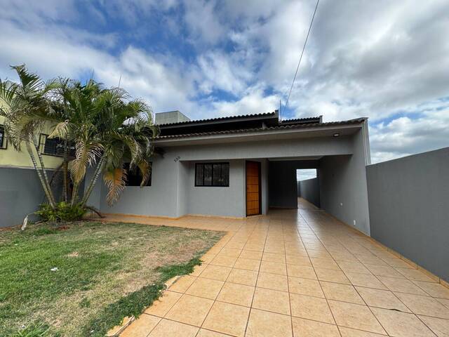 #33021.001. - Casa para Locação em Arapongas - PR