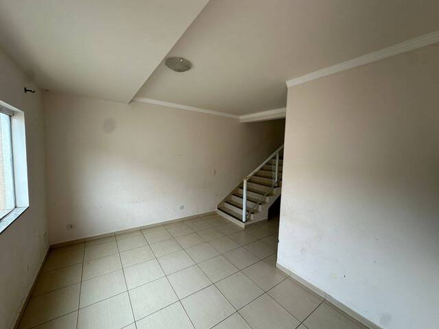#01301.008 - Casa para Locação em Arapongas - PR