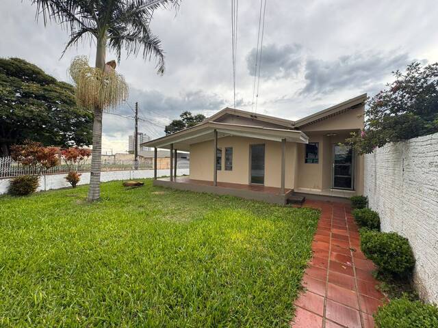 #01078.006 - Casa para Locação em Arapongas - PR