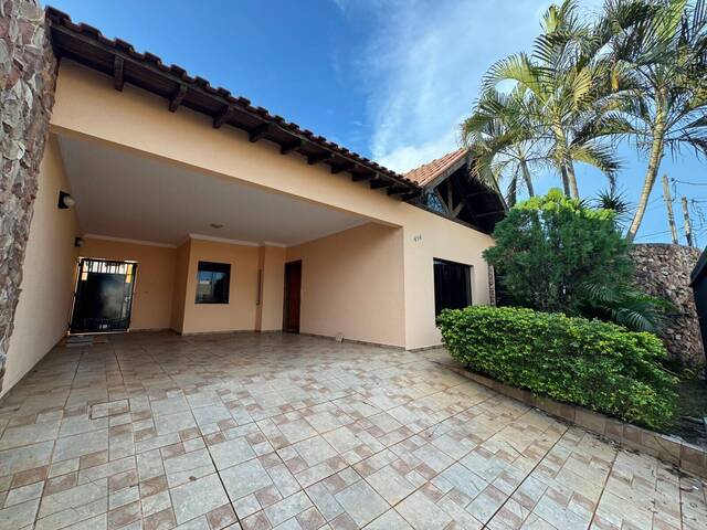 #02357.021 - Casa para Locação em Arapongas - PR