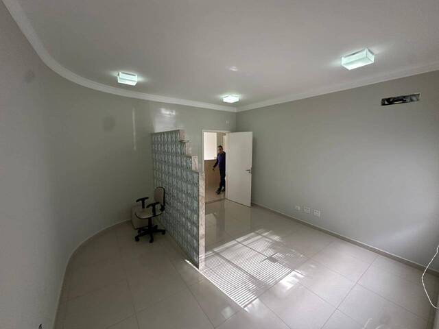 #33020.003 - Sala para Locação em Arapongas - PR