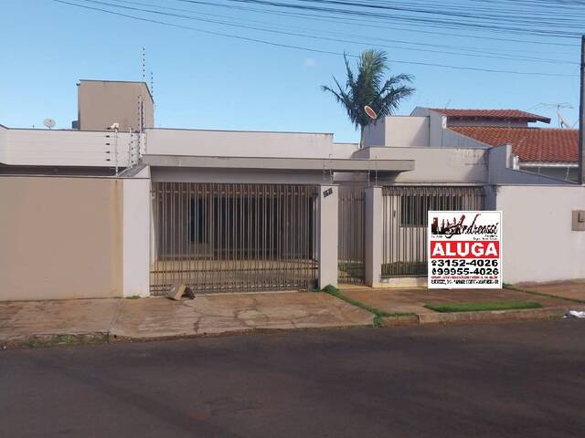 #01053.017 - Casa para Locação em Arapongas - PR