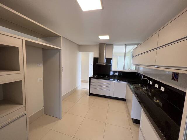 #01621.005 - Apartamento para Locação em Arapongas - PR