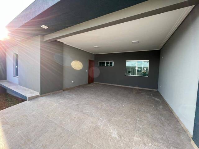 #01053.007 - Casa para Locação em Arapongas - PR