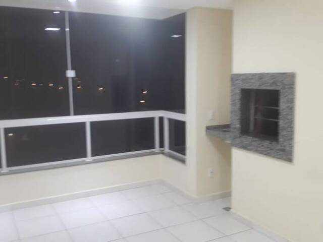 #2120 - Apartamento para Venda em Arapongas - PR