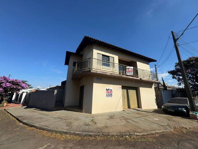 #10035.015 - Sobrado para Locação em Arapongas - PR