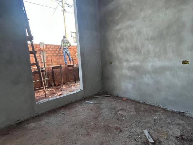 #2132 - Casa para Venda em Arapongas - PR