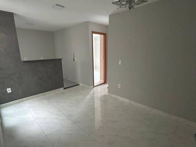 #2154 - Apartamento para Venda em Arapongas - PR