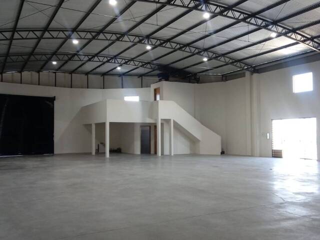#00041.090 - Barracão para Locação em Arapongas - PR