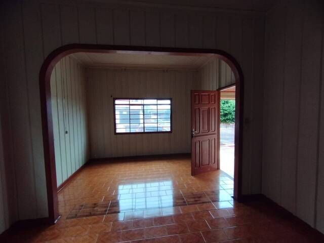 #00680.001 - Casa para Locação em Arapongas - PR