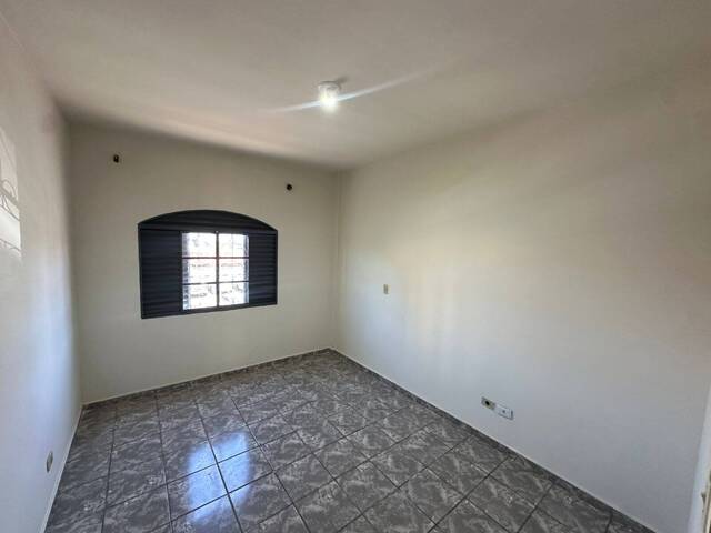 #02086.008 - Apartamento para Locação em Arapongas - PR