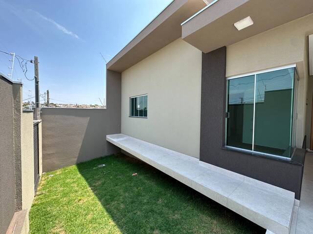 #01053.011 - Casa para Locação em Arapongas - PR