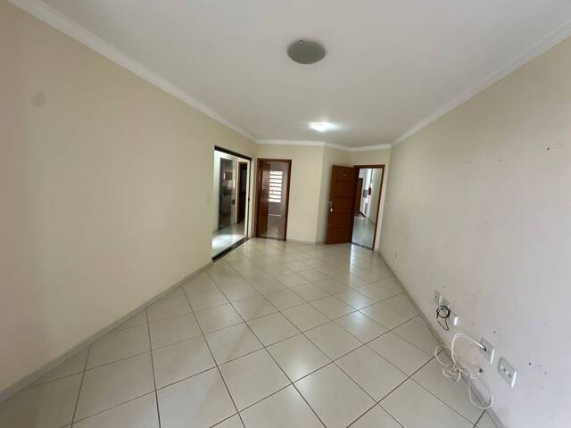 #07060.001 - Apartamento para Locação em Arapongas - PR