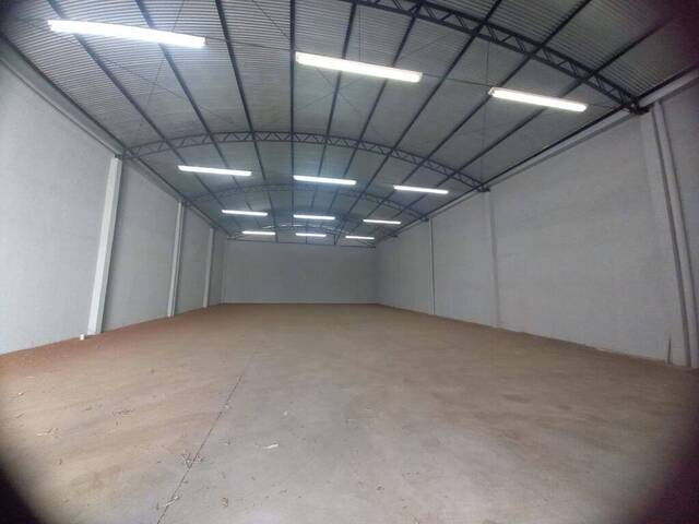 #10130.011 - Barracão para Locação em Arapongas - PR