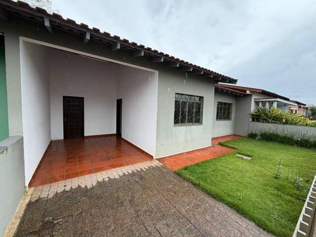 #80016.001 - Casa para Locação em Arapongas - PR