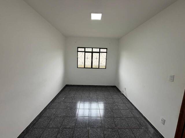 #80016.001 - Casa para Locação em Arapongas - PR