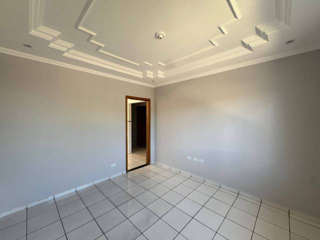 #04026.052 - Casa para Locação em Arapongas - PR