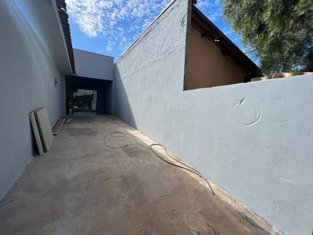 #04026.053 - Casa para Locação em Arapongas - PR