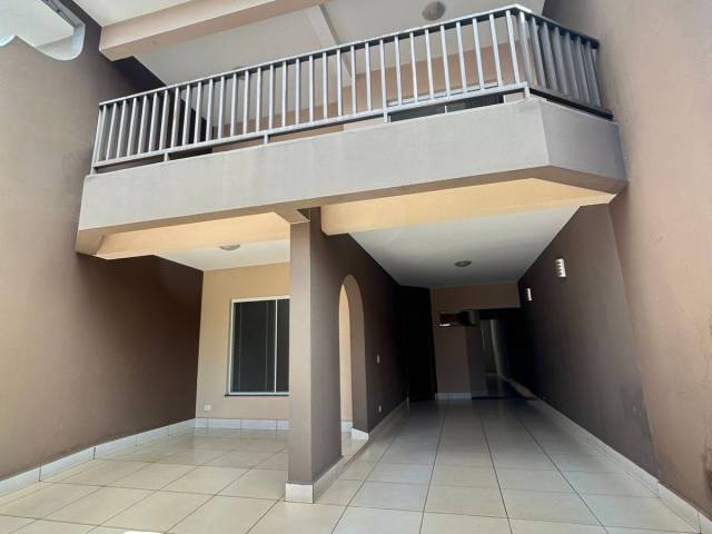 #2216 - Casa para Venda em Arapongas - PR