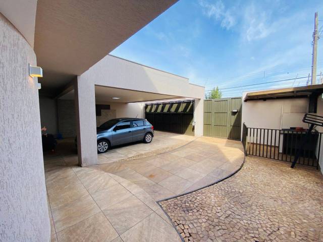 #2221 - Casa para Venda em Arapongas - PR