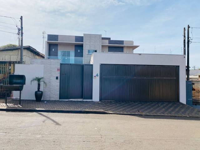 #2221 - Casa para Venda em Arapongas - PR