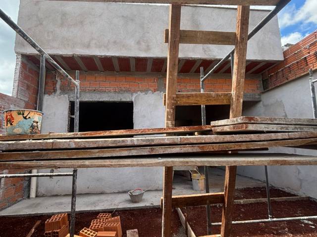 #2232 - Casa para Venda em Arapongas - PR