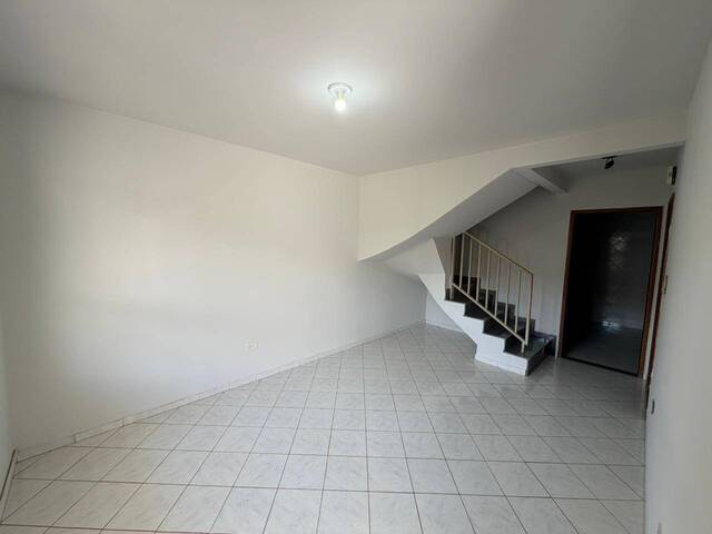 #02075.001 - Casa para Locação em Arapongas - PR