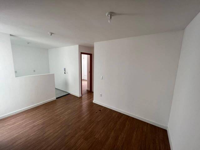 #03091.001 - Apartamento para Locação em Arapongas - PR