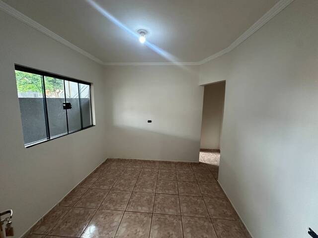 #03053.001 - Casa para Locação em Arapongas - PR