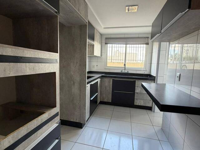 #01042.001 - Apartamento para Locação em Arapongas - PR