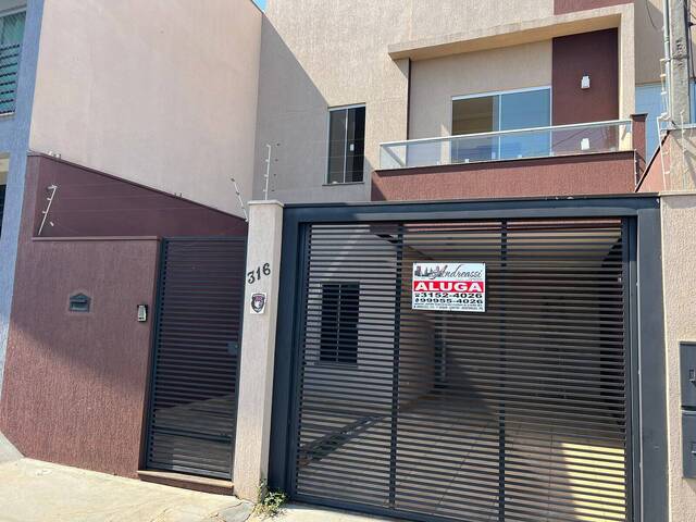 #01053.002 - Sobrado para Locação em Arapongas - PR