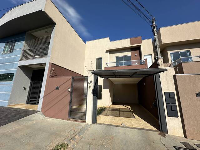 #01053.002 - Sobrado para Locação em Arapongas - PR