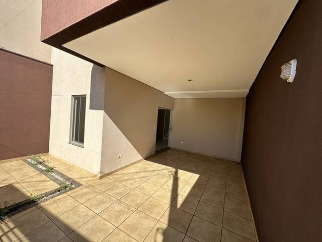 #01053.002 - Sobrado para Locação em Arapongas - PR