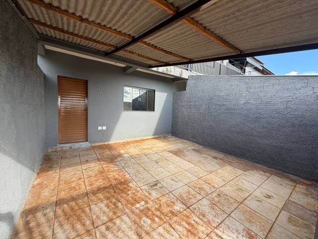 #01081.002 - Casa para Locação em Arapongas - PR