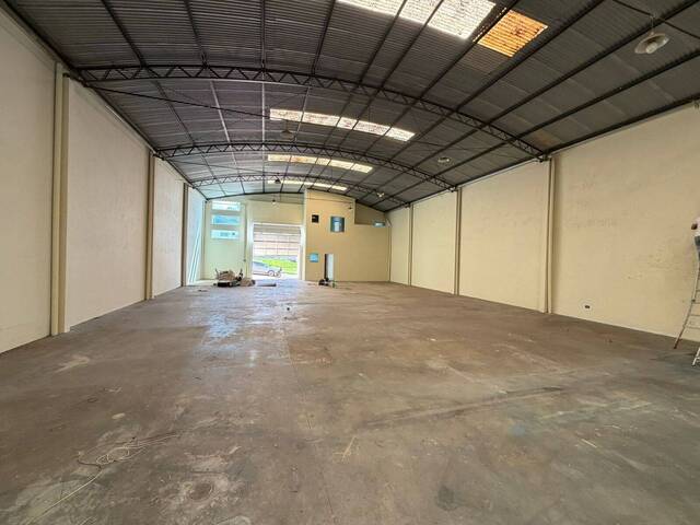 #10185.001 - Barracão para Locação em Arapongas - PR