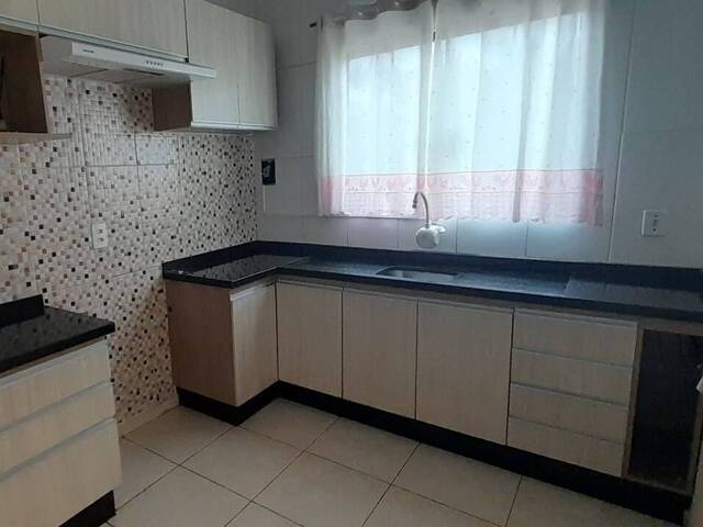 Casa Geminada para Venda em Arapongas - 2