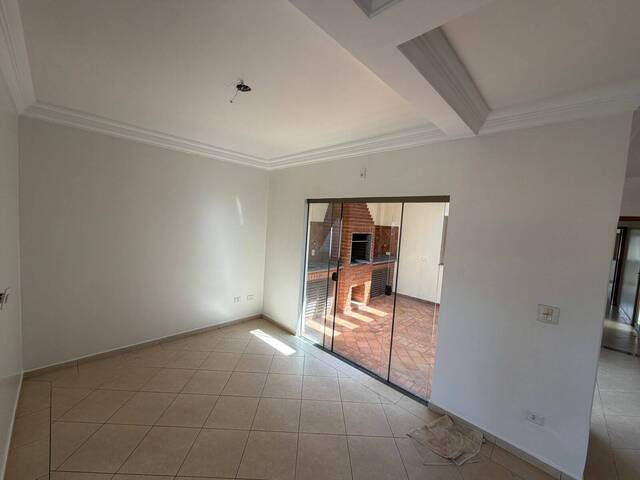 #00066.004 - Apartamento para Locação em Arapongas - PR