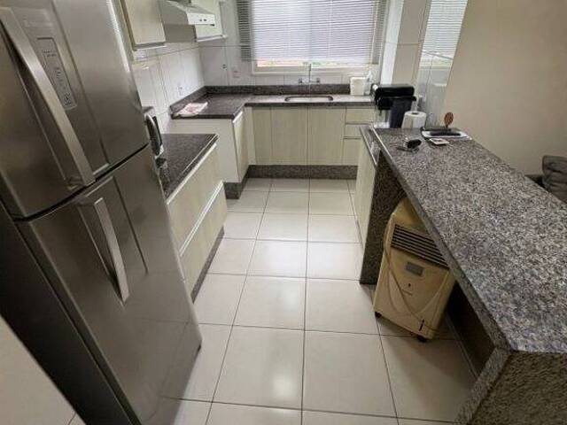 Apartamento para Locação em Arapongas - 2