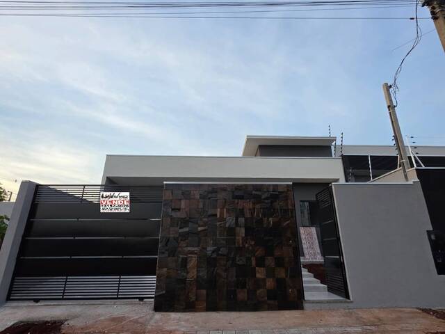 #2266 - Casa para Venda em Arapongas - PR