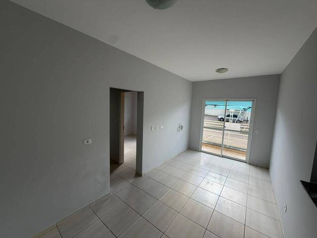 #33018.001. - Apartamento para Locação em Arapongas - PR