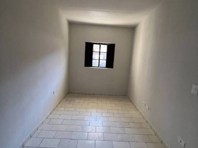 #99999.004 - Apartamento para Venda em Arapongas - PR