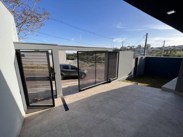 #01053.008 - Casa para Locação em Arapongas - PR