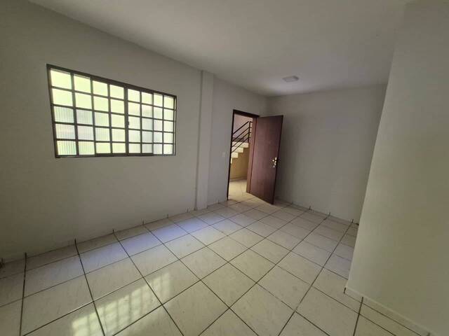 #2271 - Apartamento para Venda em Arapongas - PR